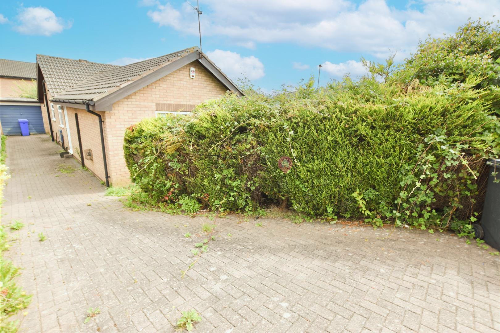 Cleeve Hill Gardens, Waterthorpe, Sheffield, S20 Key2go